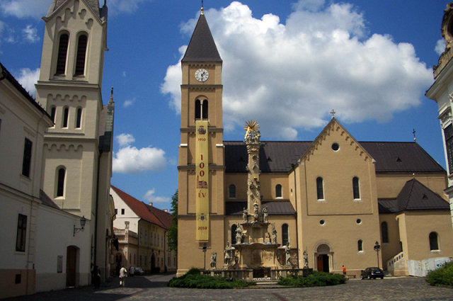 Szentháromság tér