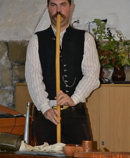 Császár Dominik - dudamuzsika, 09.15. 20:30, Várkapu